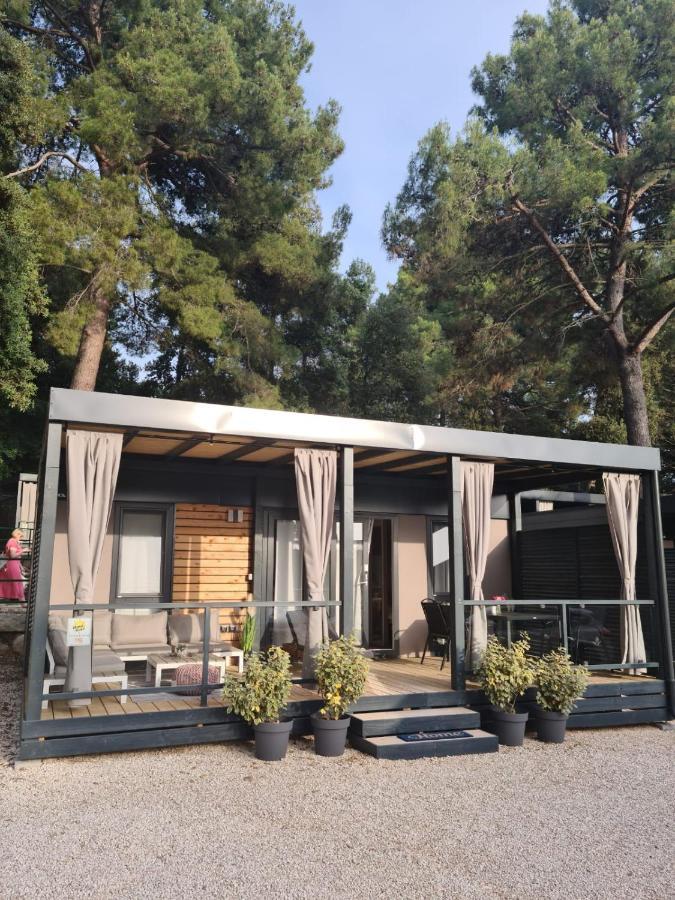Hemy Casa - Lux Mobile Homes Ровинь Экстерьер фото
