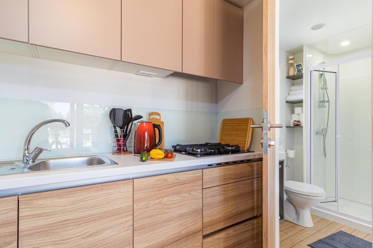Hemy Casa - Lux Mobile Homes Ровинь Экстерьер фото