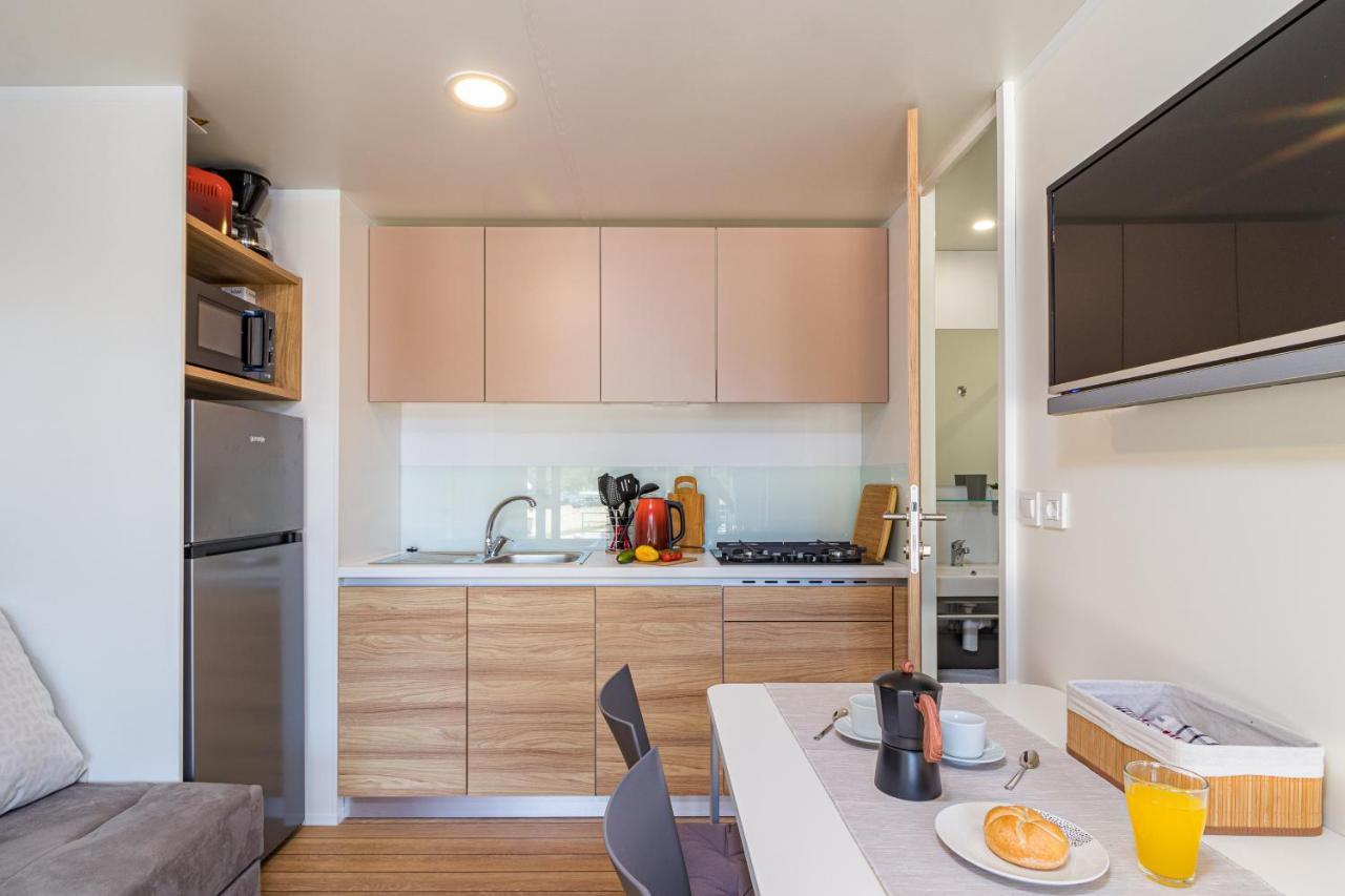 Hemy Casa - Lux Mobile Homes Ровинь Экстерьер фото
