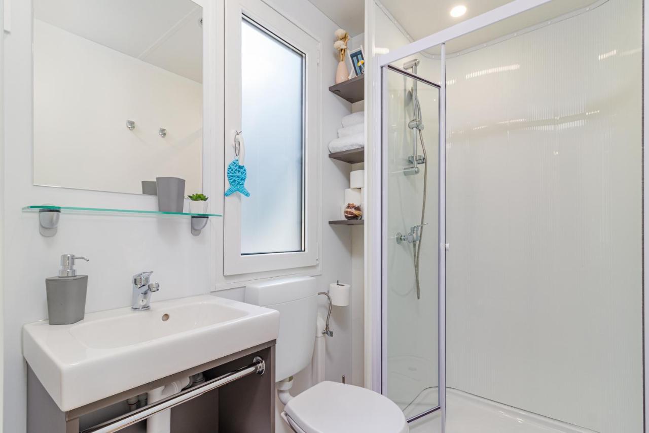 Hemy Casa - Lux Mobile Homes Ровинь Экстерьер фото
